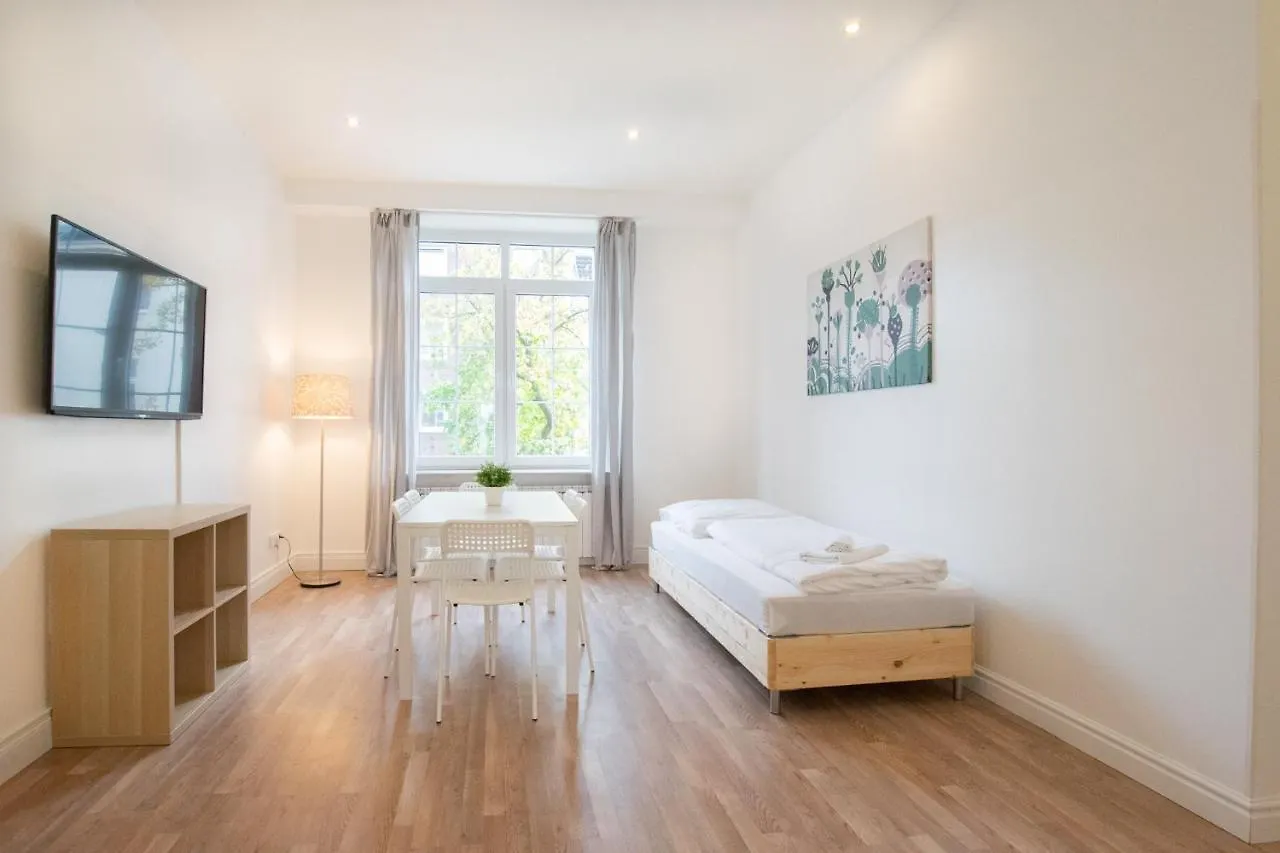 Raj Living - 1 Or 3 Room Apartments - 20 Min Messe Dus And Old Town Dus Dusseldorf