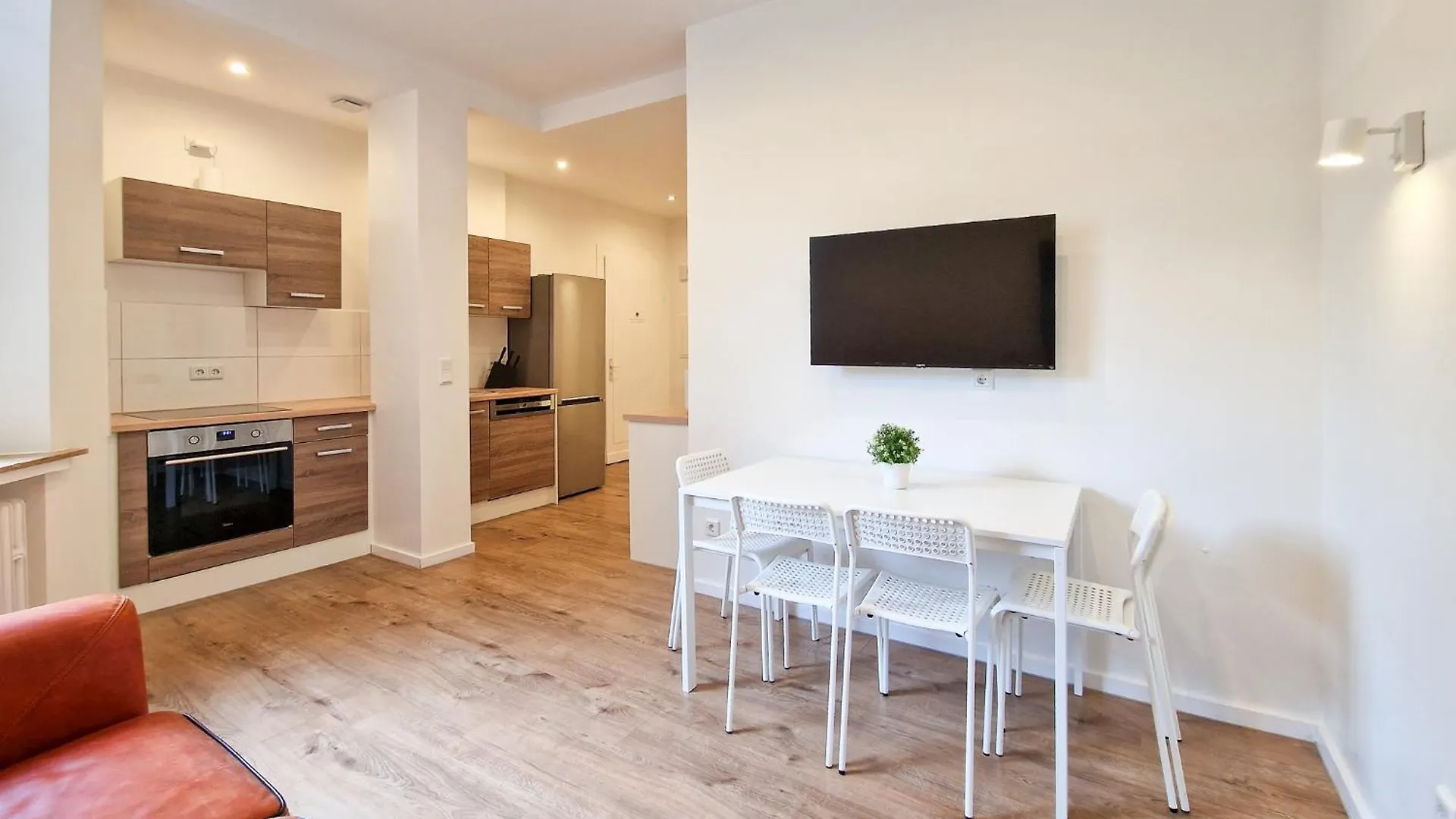 Raj Living - 1 Or 3 Room Apartments - 20 Min Messe Dus And Old Town Dus Dusseldorf