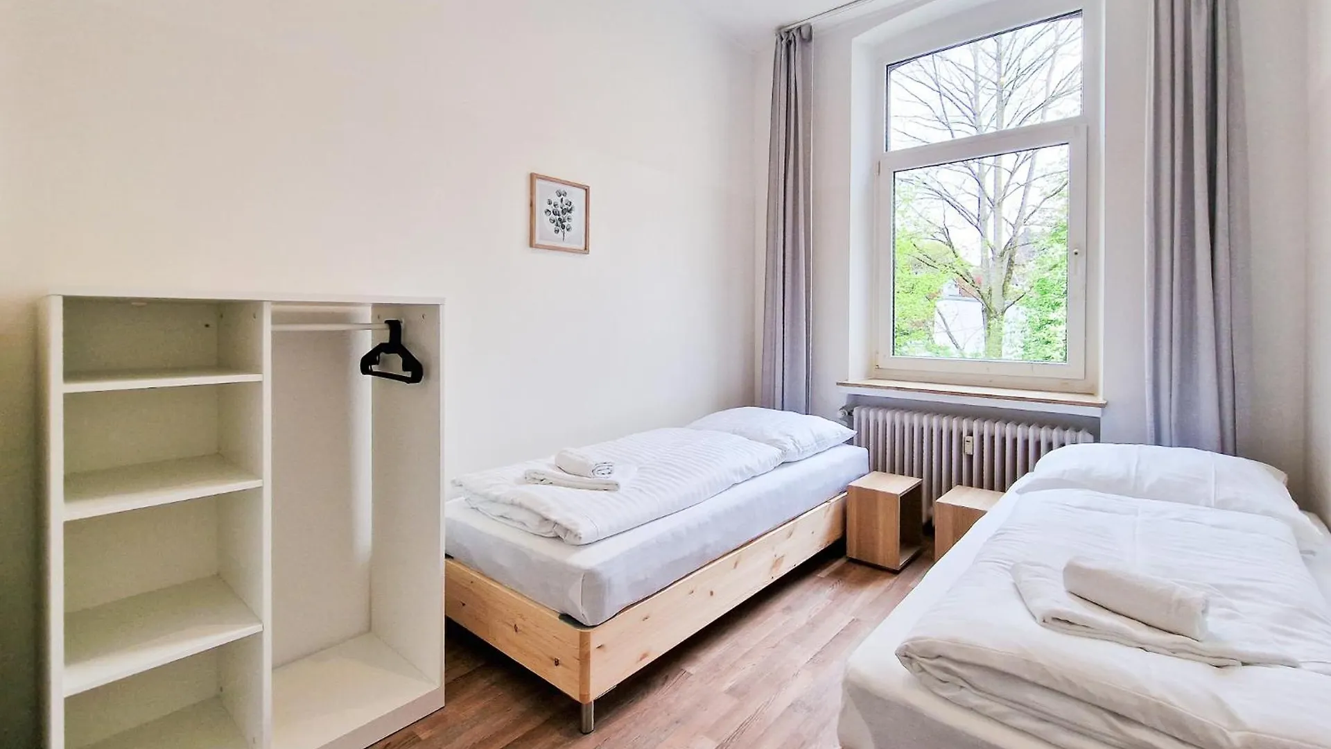 Raj Living - 1 Or 3 Room Apartments - 20 Min Messe Dus And Old Town Dus Düsseldorf Alemania